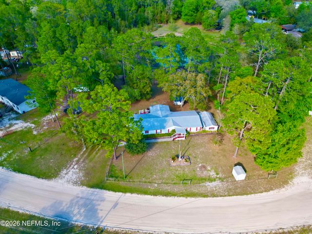 129 CRYSTAL LAKE Drive, Melrose, FL 32666