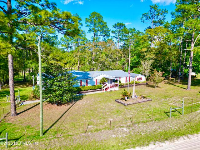 129 CRYSTAL LAKE Drive, Melrose, FL 32666