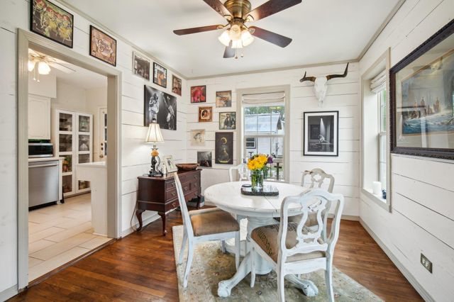 801 Bishop ST, Smithville, TX 78957