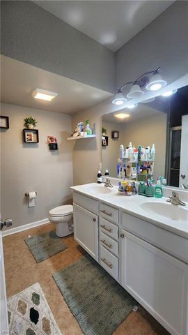 200 Seasons Cir Unit 303, Suffolk, VA 23434