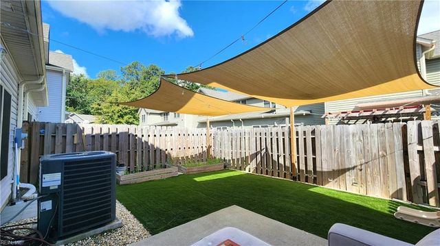 200 Seasons Cir Unit 303, Suffolk, VA 23434