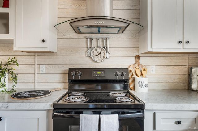 2480 Stage Road, Concord, VA 24538