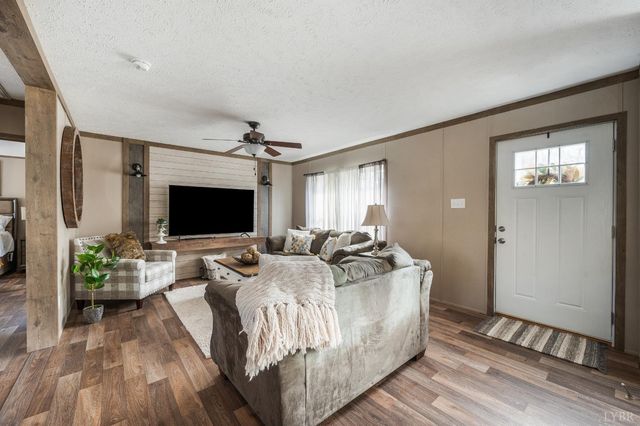 2480 Stage Road, Concord, VA 24538