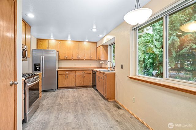 74 N Point Drive, Bellingham, WA 98229