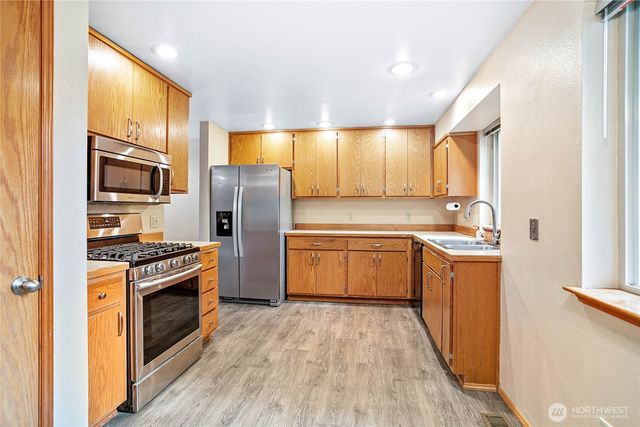 74 N Point Drive, Bellingham, WA 98229