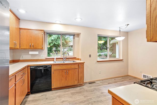 74 N Point Drive, Bellingham, WA 98229