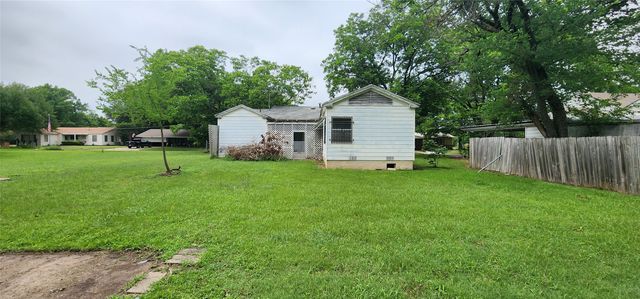 920 E Evergreen Street, Mexia, TX 76667