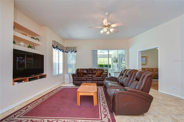 4916 WILLOW RIDGE TERRACE, Valrico, FL 33596
