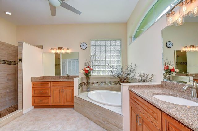 4916 WILLOW RIDGE TERRACE, Valrico, FL 33596