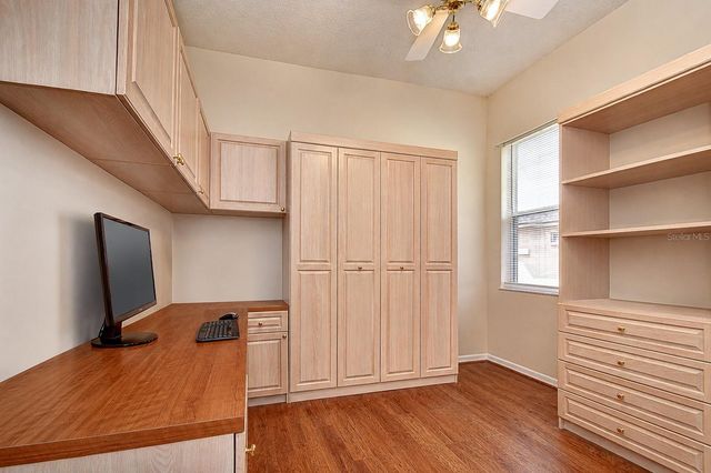 4916 WILLOW RIDGE TERRACE, Valrico, FL 33596