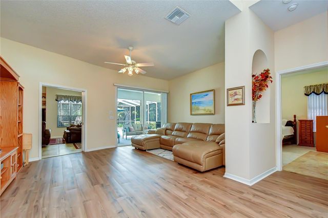 4916 WILLOW RIDGE TERRACE, Valrico, FL 33596