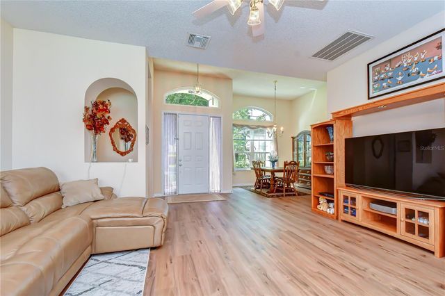 4916 WILLOW RIDGE TERRACE, Valrico, FL 33596