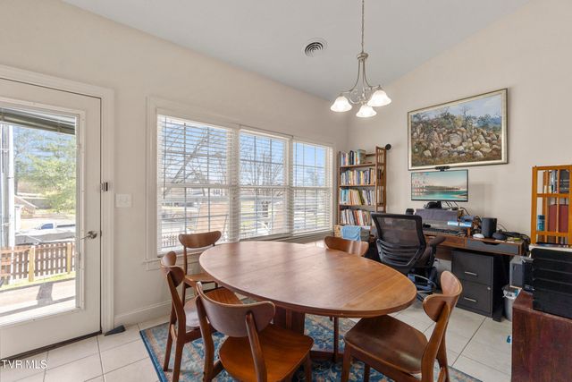 112 Southridge Drive 12, Greeneville, TN 37743