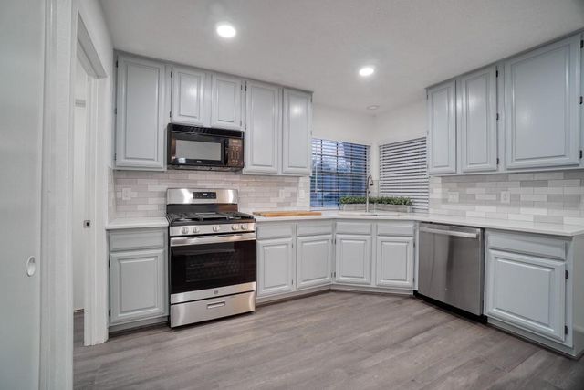 10310 Sand Pass Lane, Houston, TX 77064