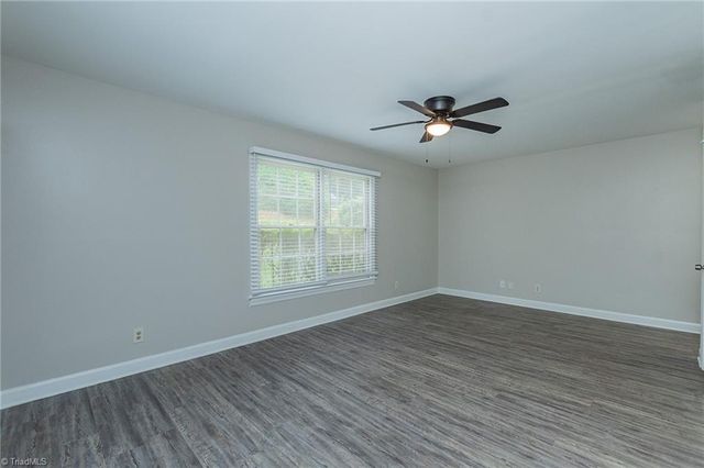 2821 Bleeker Square, Winston-salem, NC 27106