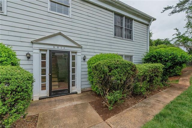 2821 Bleeker Square, Winston-salem, NC 27106