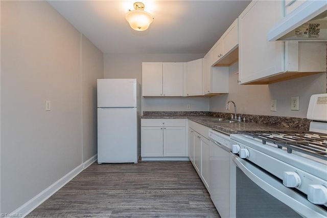 2821 Bleeker Square, Winston-salem, NC 27106