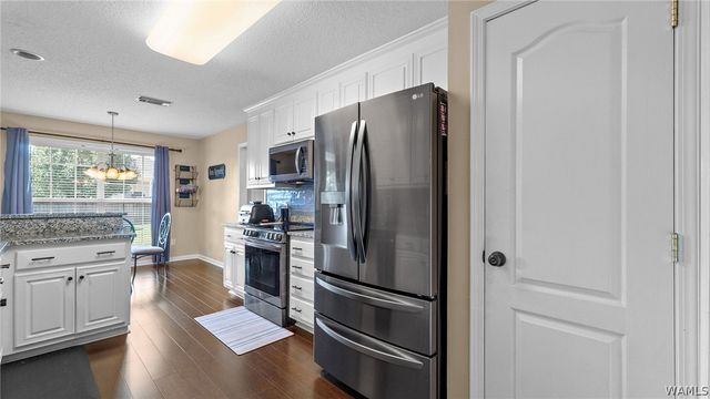 4933 CROSSHILL, Northport, AL 35476