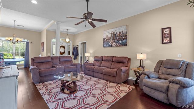 4933 CROSSHILL, Northport, AL 35476