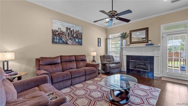 4933 CROSSHILL, Northport, AL 35476