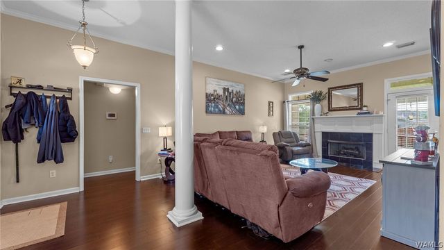 4933 CROSSHILL, Northport, AL 35476