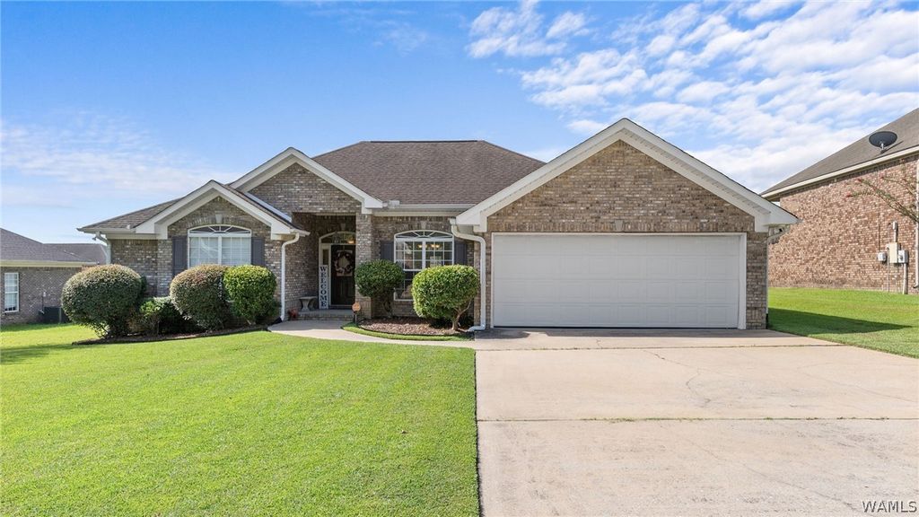 4933 CROSSHILL, Northport, AL 35476