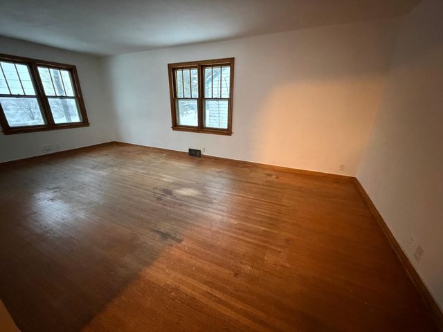 1420 Frank Hall Drive, Albert Lea, MN 56007