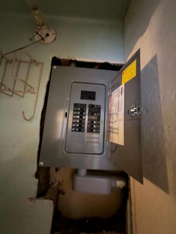 1420 Frank Hall Drive, Albert Lea, MN 56007