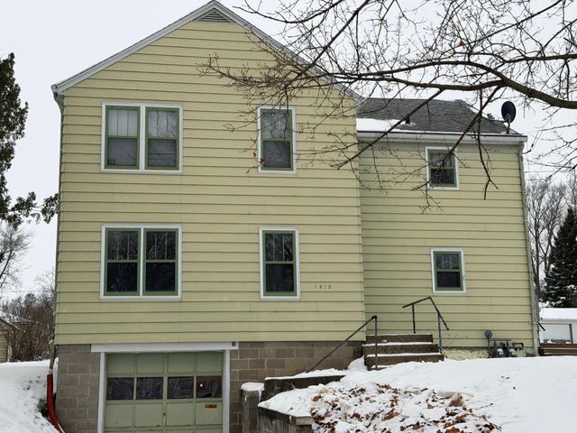 1420 Frank Hall Drive, Albert Lea, MN 56007