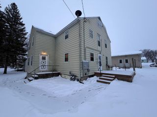 1420 Frank Hall Drive, Albert Lea, MN 56007