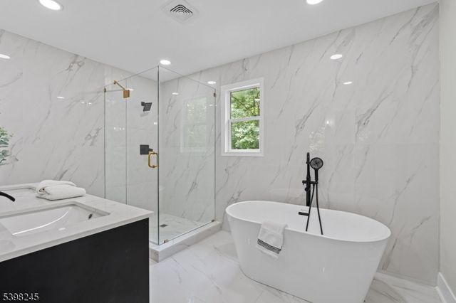 51 Pidgeon Hill Rd, Wantage Twp., NJ 07461