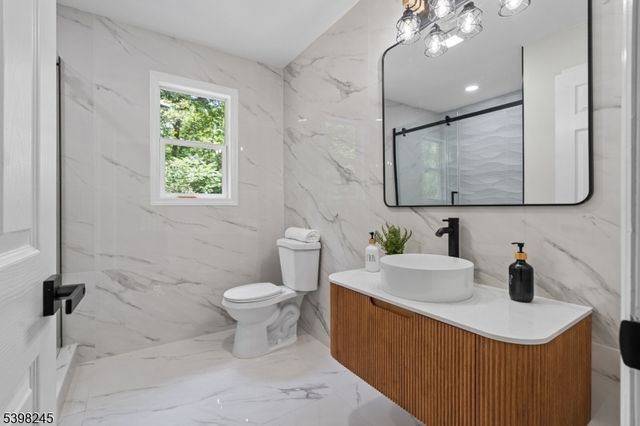 51 Pidgeon Hill Rd, Wantage Twp., NJ 07461