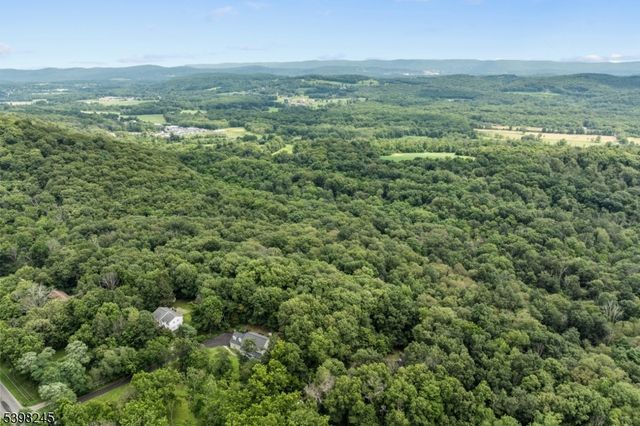 51 Pidgeon Hill Rd, Wantage Twp., NJ 07461