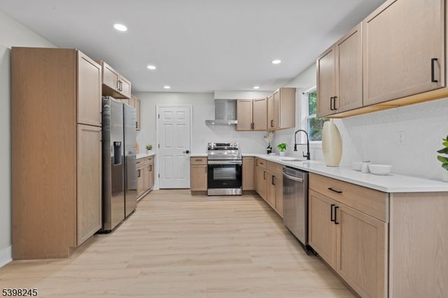 51 Pidgeon Hill Rd, Wantage Twp., NJ 07461