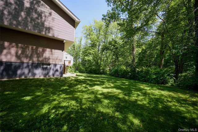 10 Schnabl Court, Wappingers Falls, NY 12590