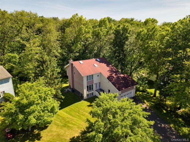 10 Schnabl Court, Wappingers Falls, NY 12590