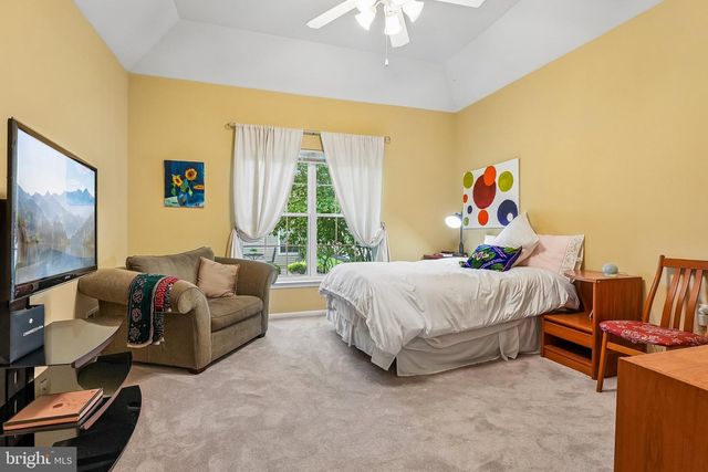 86 HONEYFLOWER LN, Princeton Junction, NJ 08550