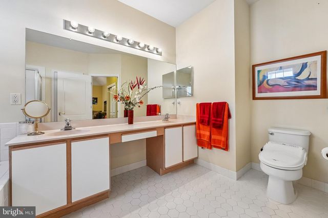 86 HONEYFLOWER LN, Princeton Junction, NJ 08550