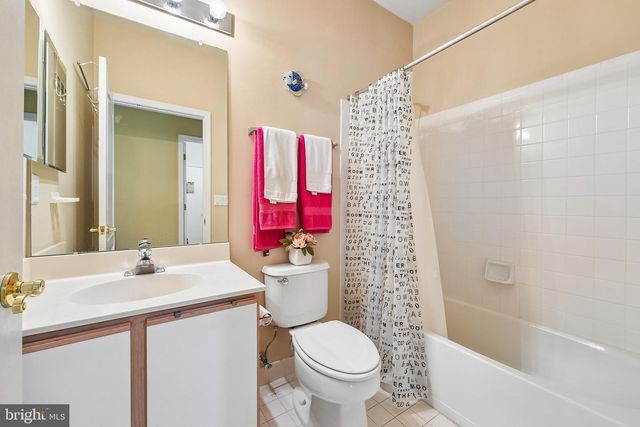 86 HONEYFLOWER LN, Princeton Junction, NJ 08550