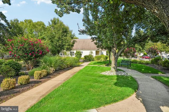 86 HONEYFLOWER LN, Princeton Junction, NJ 08550