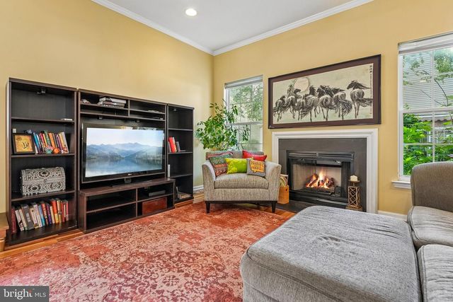 86 HONEYFLOWER LN, Princeton Junction, NJ 08550