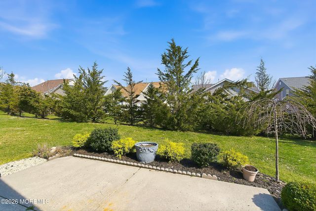 46 Mulberry Drive, Manahawkin, NJ 08050