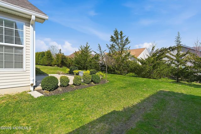 46 Mulberry Drive, Manahawkin, NJ 08050