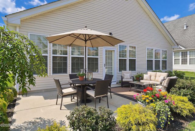46 Mulberry Drive, Manahawkin, NJ 08050