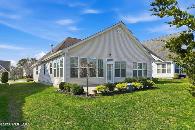 46 Mulberry Drive, Manahawkin, NJ 08050
