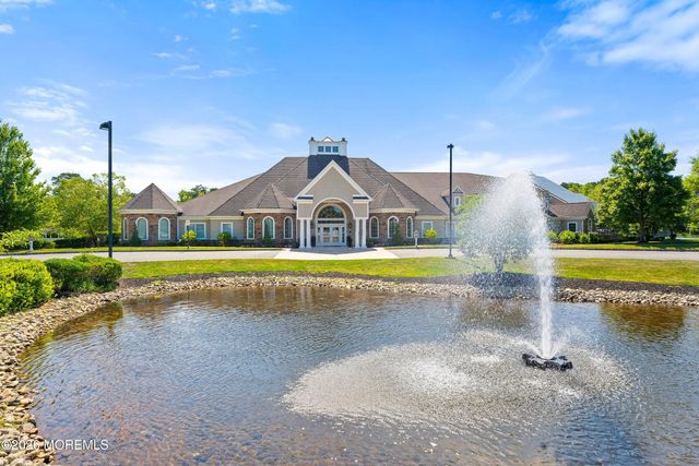 46 Mulberry Drive, Manahawkin, NJ 08050