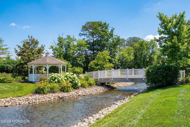 46 Mulberry Drive, Manahawkin, NJ 08050