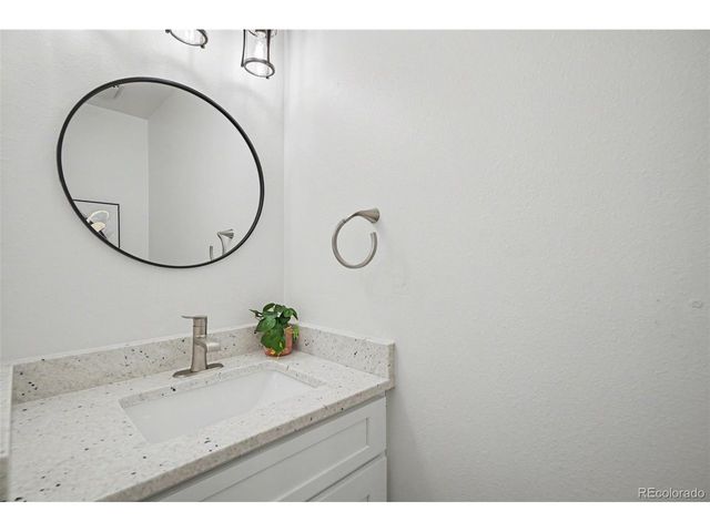 11257 E Maplewood Pl, Englewood, CO 80111