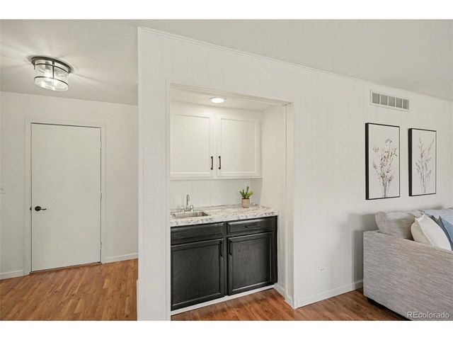 11257 E Maplewood Pl, Englewood, CO 80111