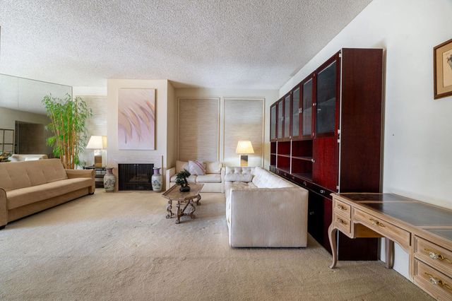 899 Island Drive 408, Rancho Mirage, CA 92270